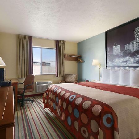 Super 8 By Wyndham Park City/North Wichita Area Luaran gambar