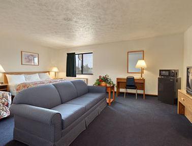 Super 8 By Wyndham Park City/North Wichita Area Bilik gambar