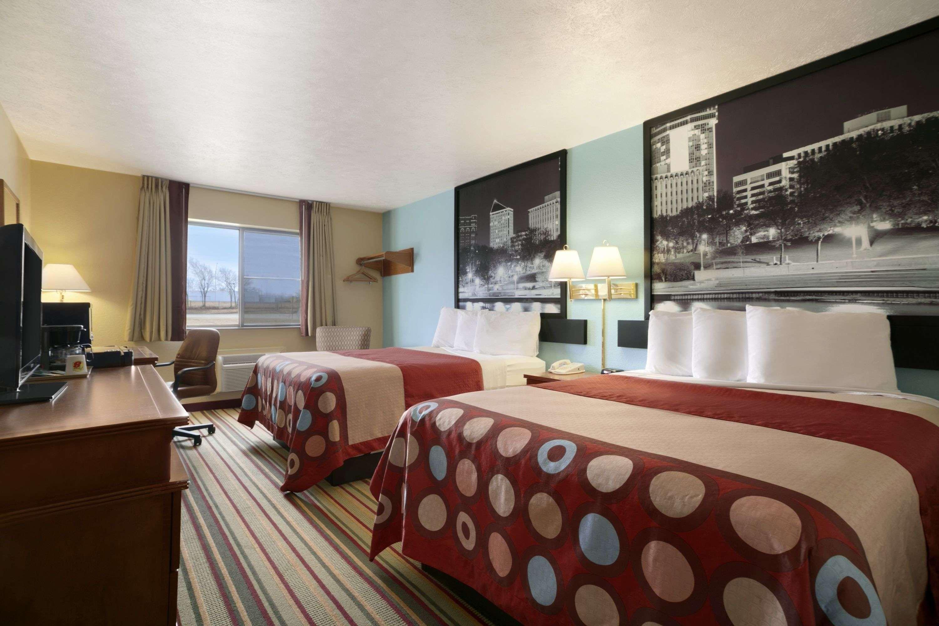 Super 8 By Wyndham Park City/North Wichita Area Luaran gambar