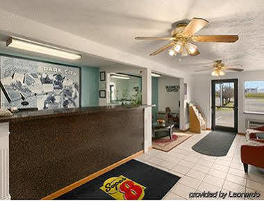 Super 8 By Wyndham Park City/North Wichita Area Luaran gambar